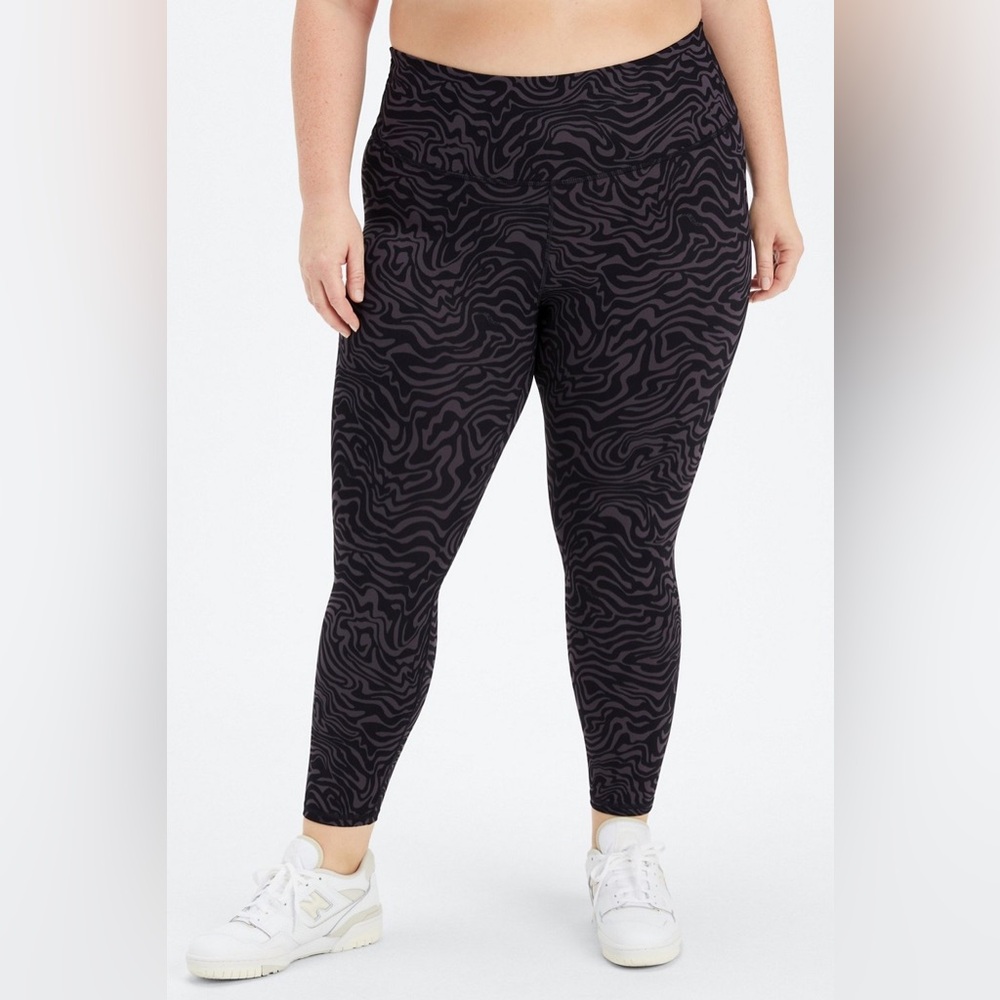 Fabletics || Define PowerHold® High-Waisted 7/8 Legging size xl